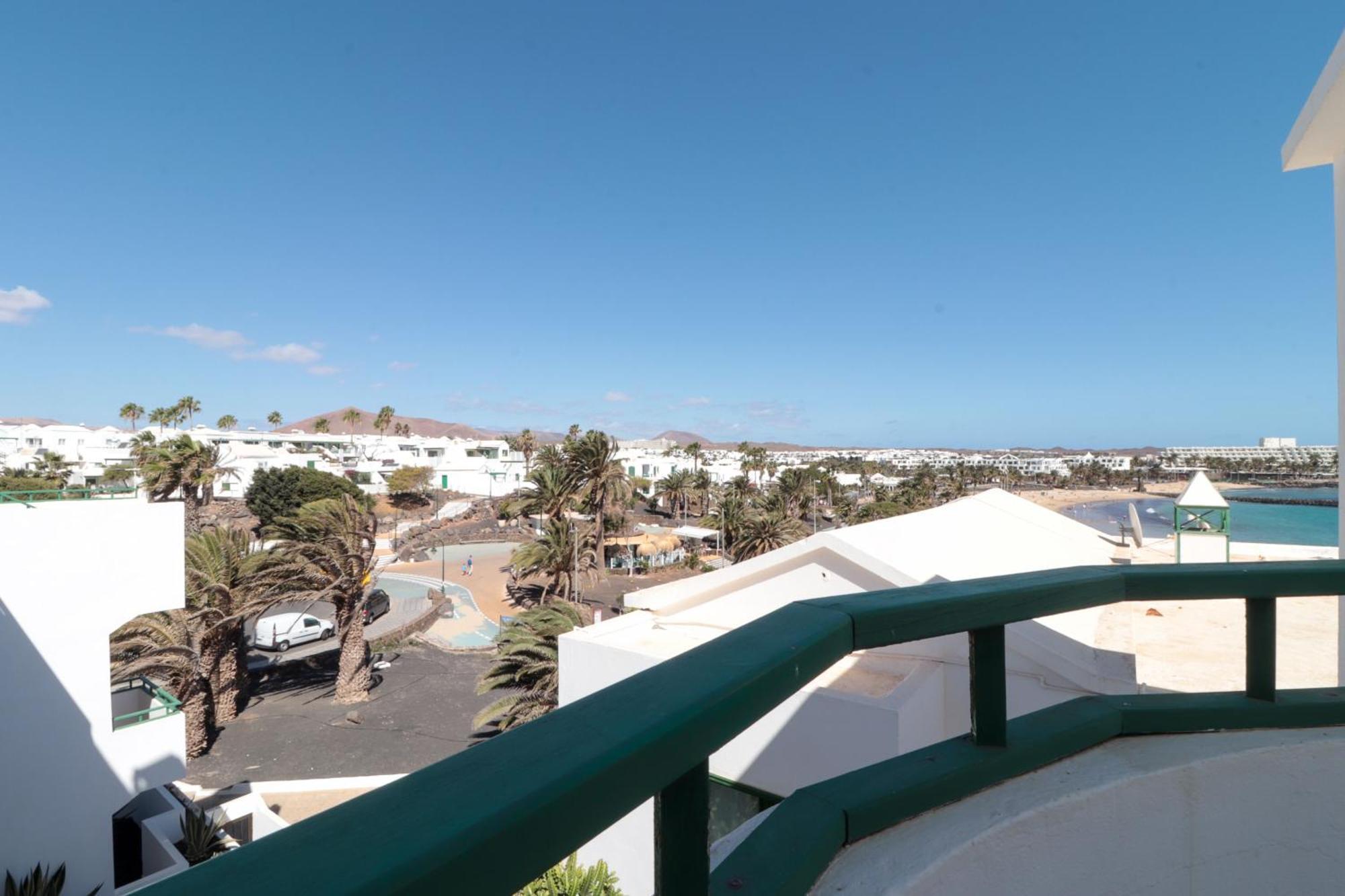 Apartamento recién reformado en la playa de Las Cucharas Costa Teguise Esterno foto